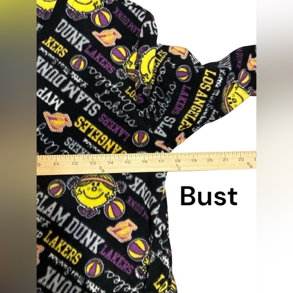 Los Angeles Lakers themed, full-body, printed, black and yellow pajama onesie. - Picture 4 of 6